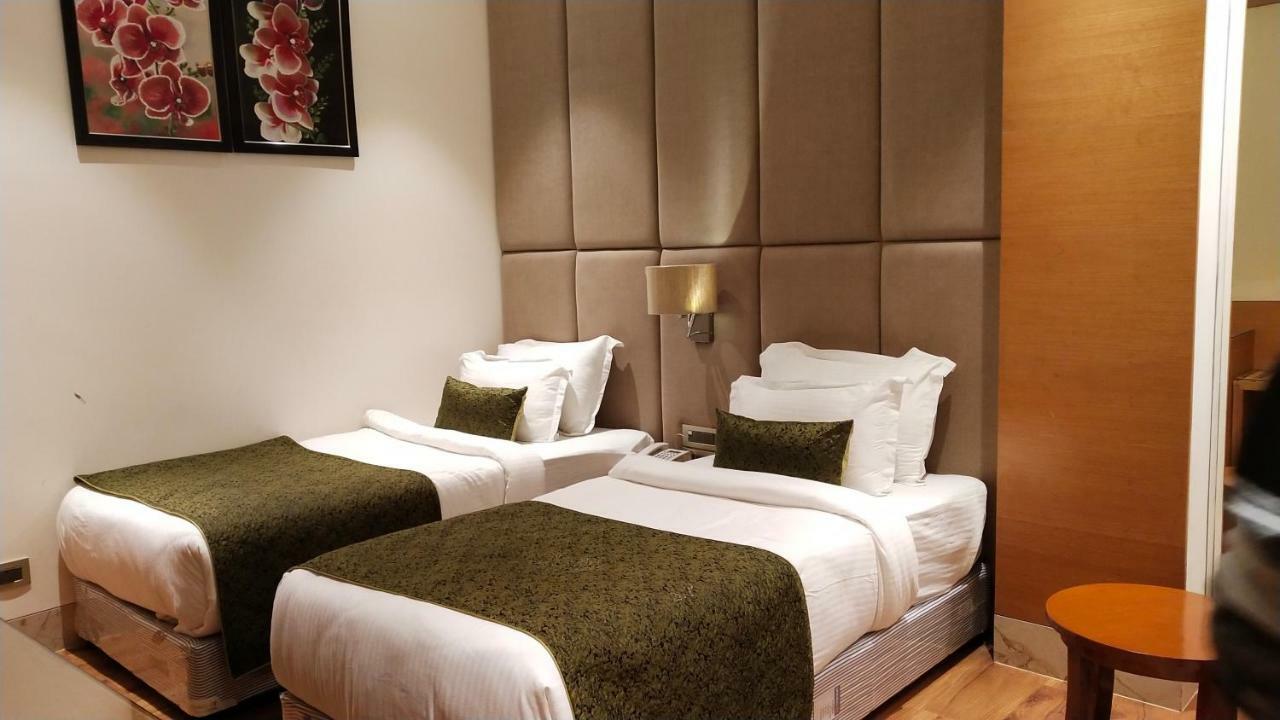 Hotel Orchid Blu Aligarh Exterior photo
