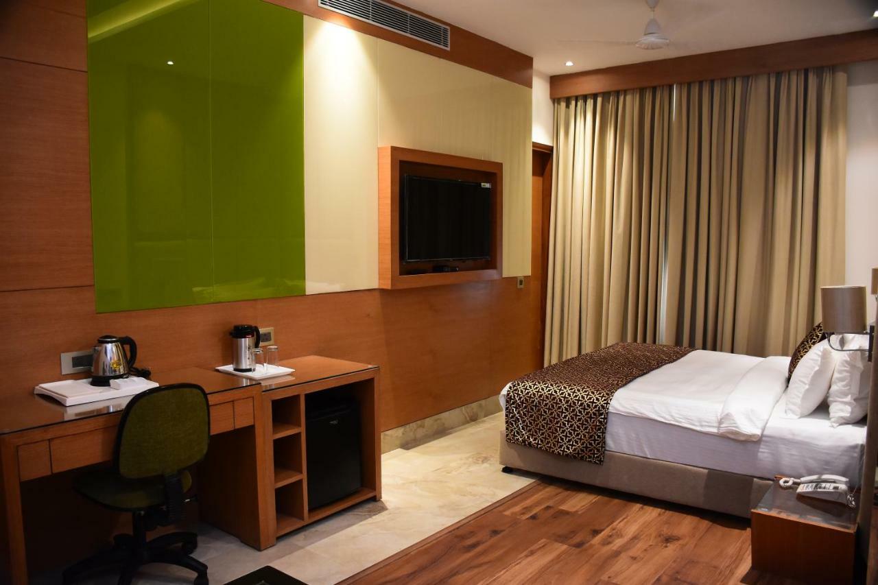Hotel Orchid Blu Aligarh Exterior photo